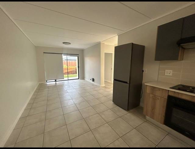 2 BEDROOM PROPERTY TO RENT IN SILVER LAKES